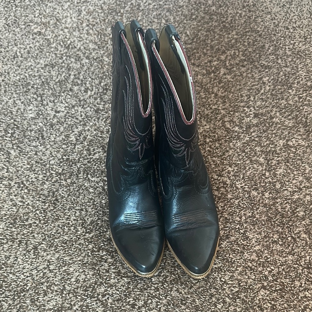 Dingo Boots - image 1